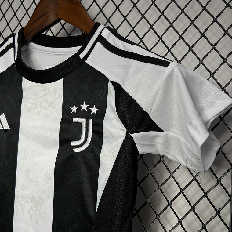JUVENTUS I 24/25 CONJUNTO INFANTIL 4