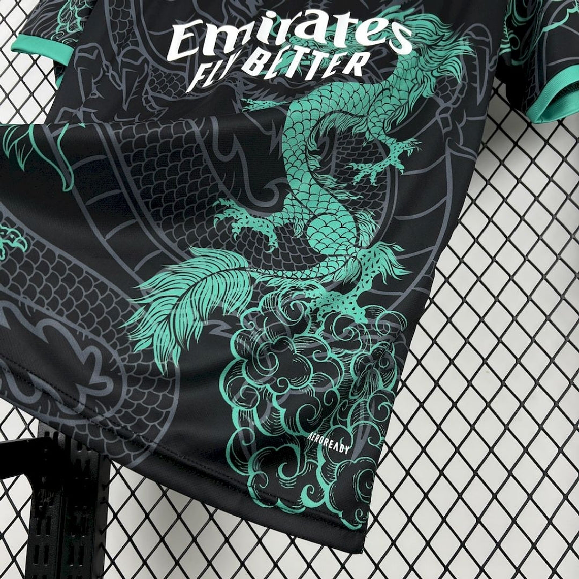 REAL MADRID EDICIÓN ESPECIAL NEGRO Y VERDE 25/26 HOMBRE 4