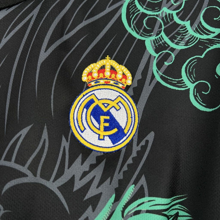 REAL MADRID EDICIÓN ESPECIAL NEGRO Y VERDE 25/26 HOMBRE 5