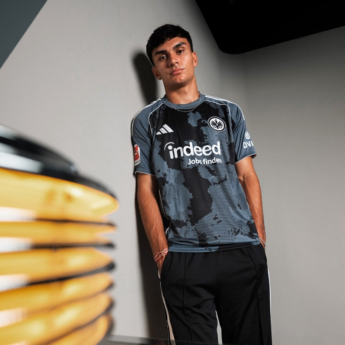 EINTRACHT FRANKFURT III 25/26 HOMBRE 4
