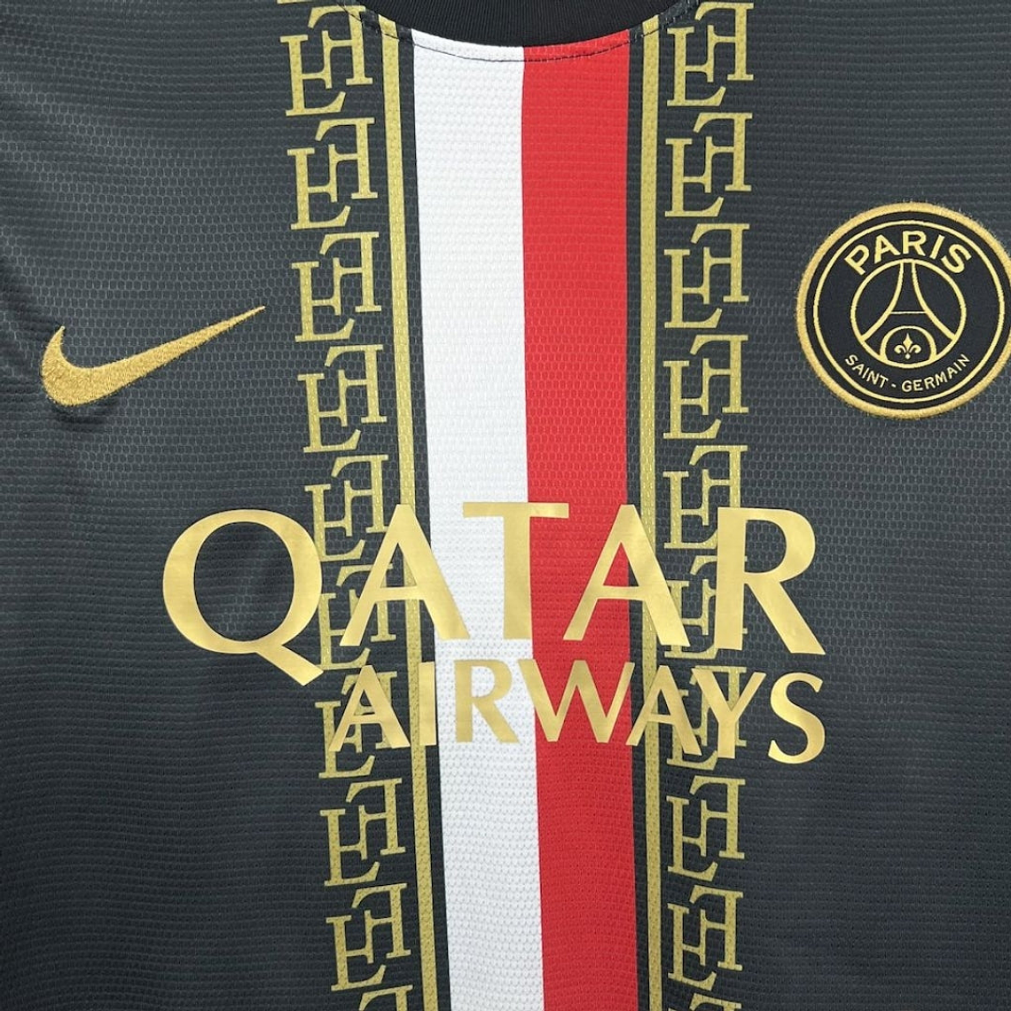 PSG EDICIÓN LIMITADA NEGRA 25/26 HOMBRE 3