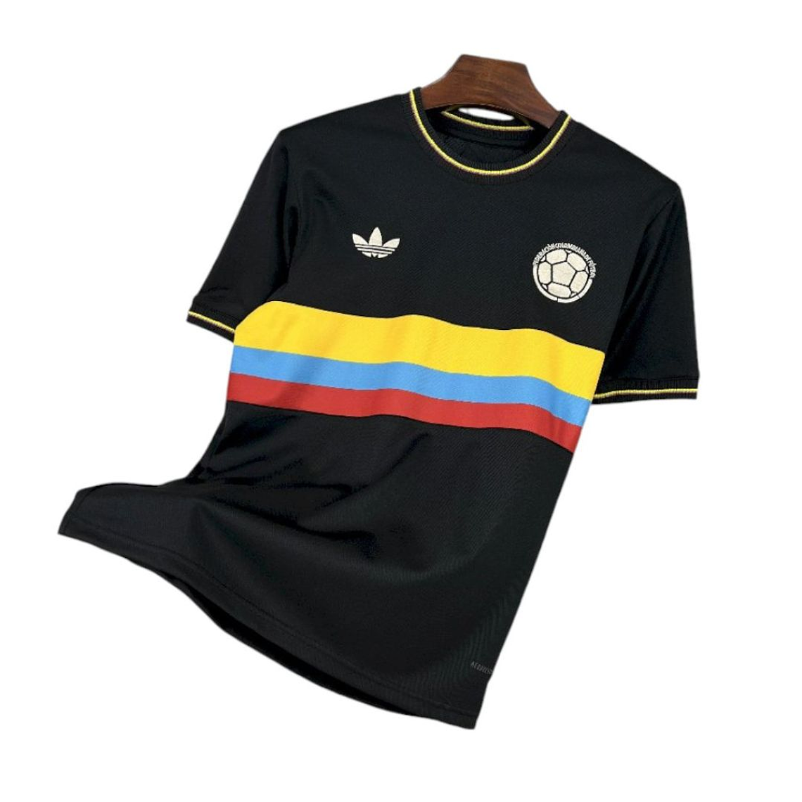 COLOMBIA EDICIÓN LIMITADA 100 AÑOS 2024 HOMBRE NEGRA 1