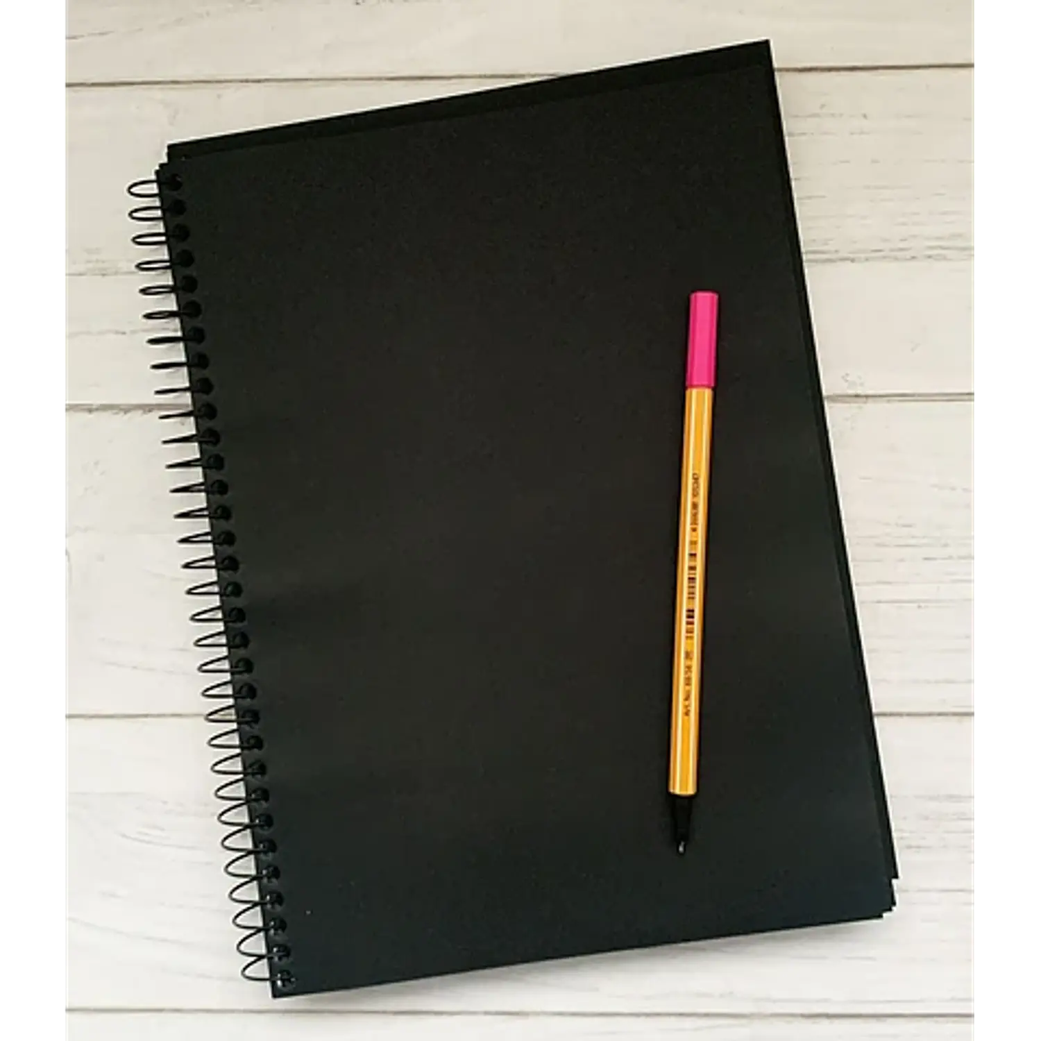 Torre - Cuaderno Book Black 120Hjs – 2