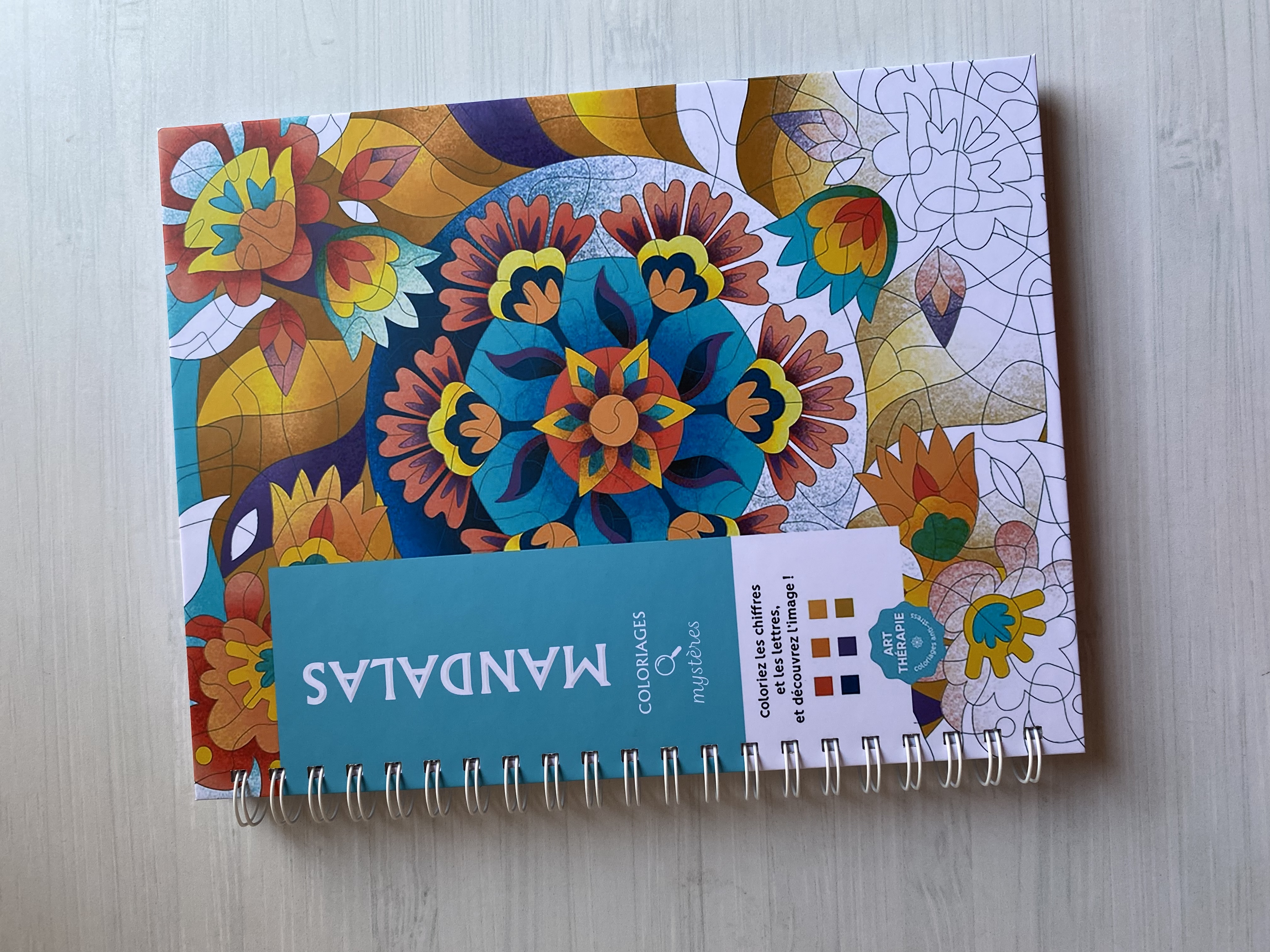 Libro para colorear “ Mandalas"