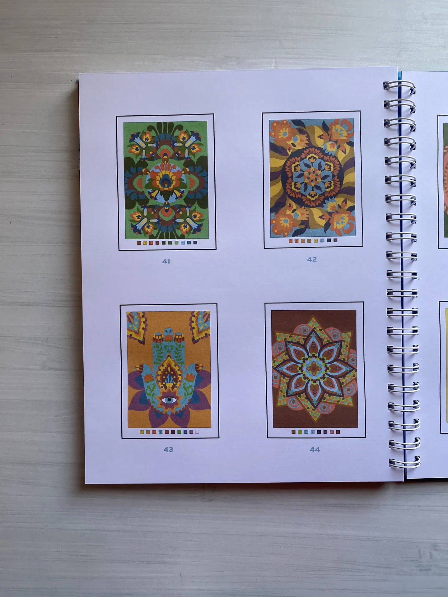 Libro para colorear “ Mandalas