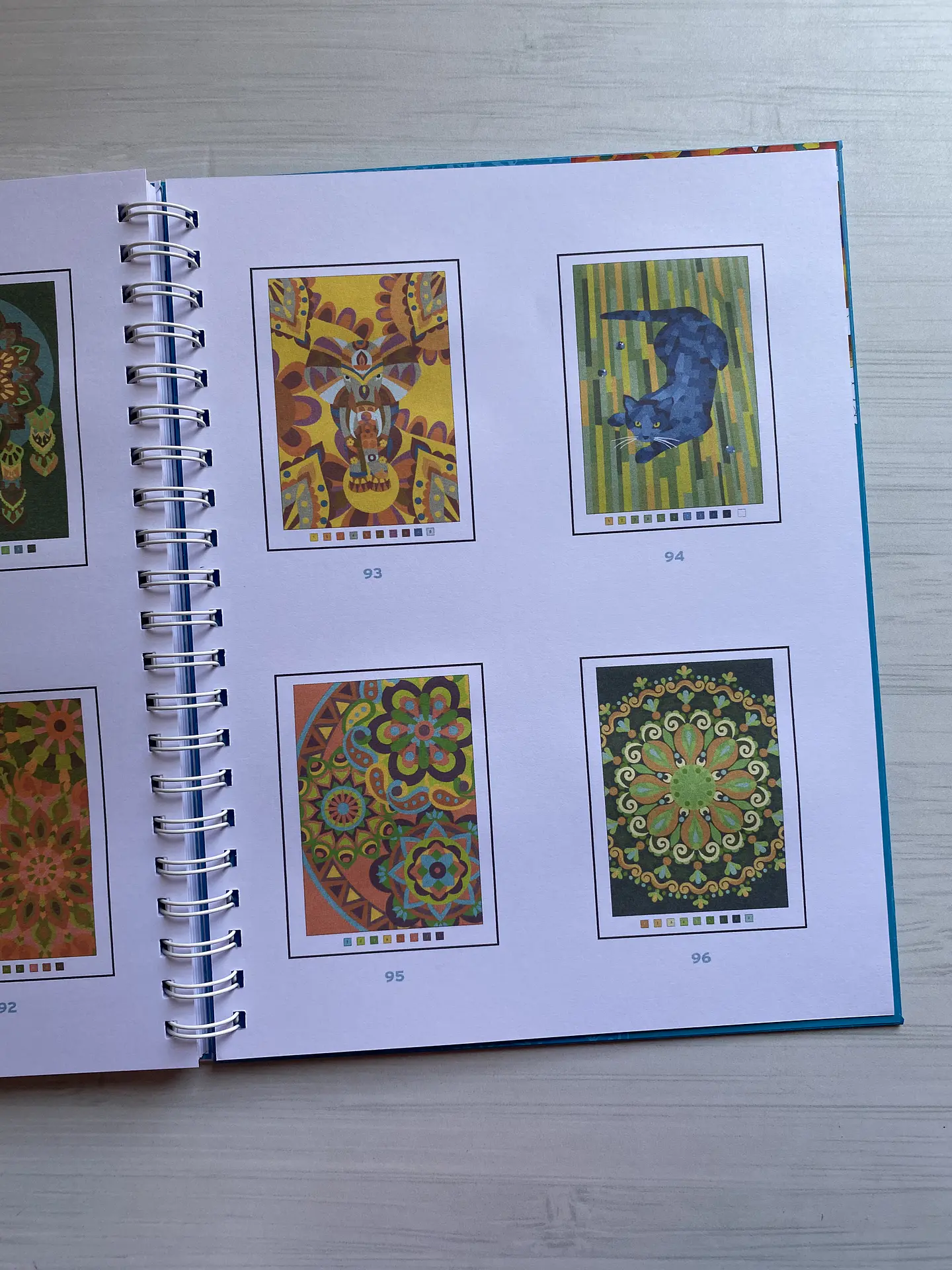 Libro para colorear “ Mandalas