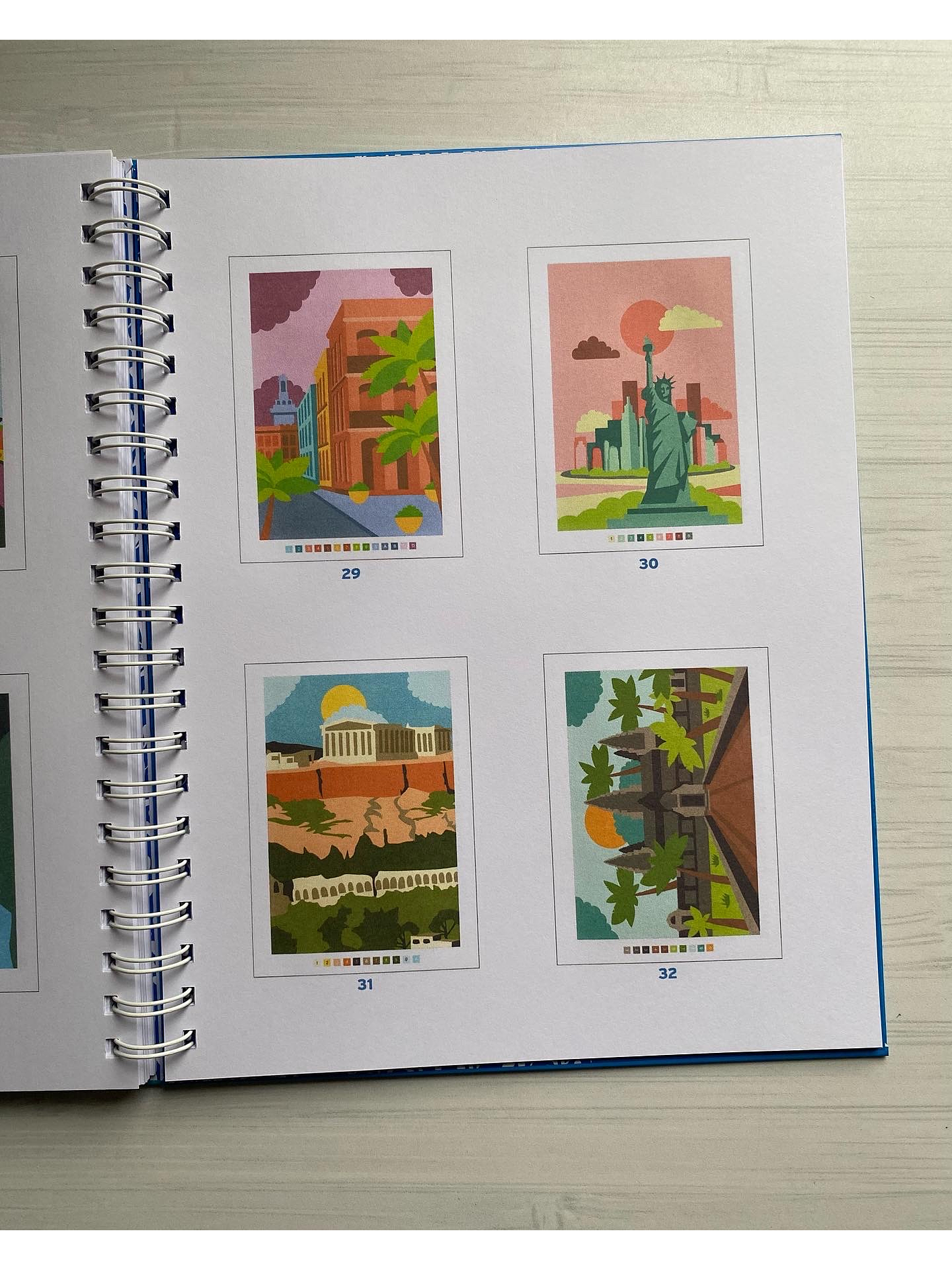 Libro para colorear “ Tour du Monde -  Vuelta al Mundo