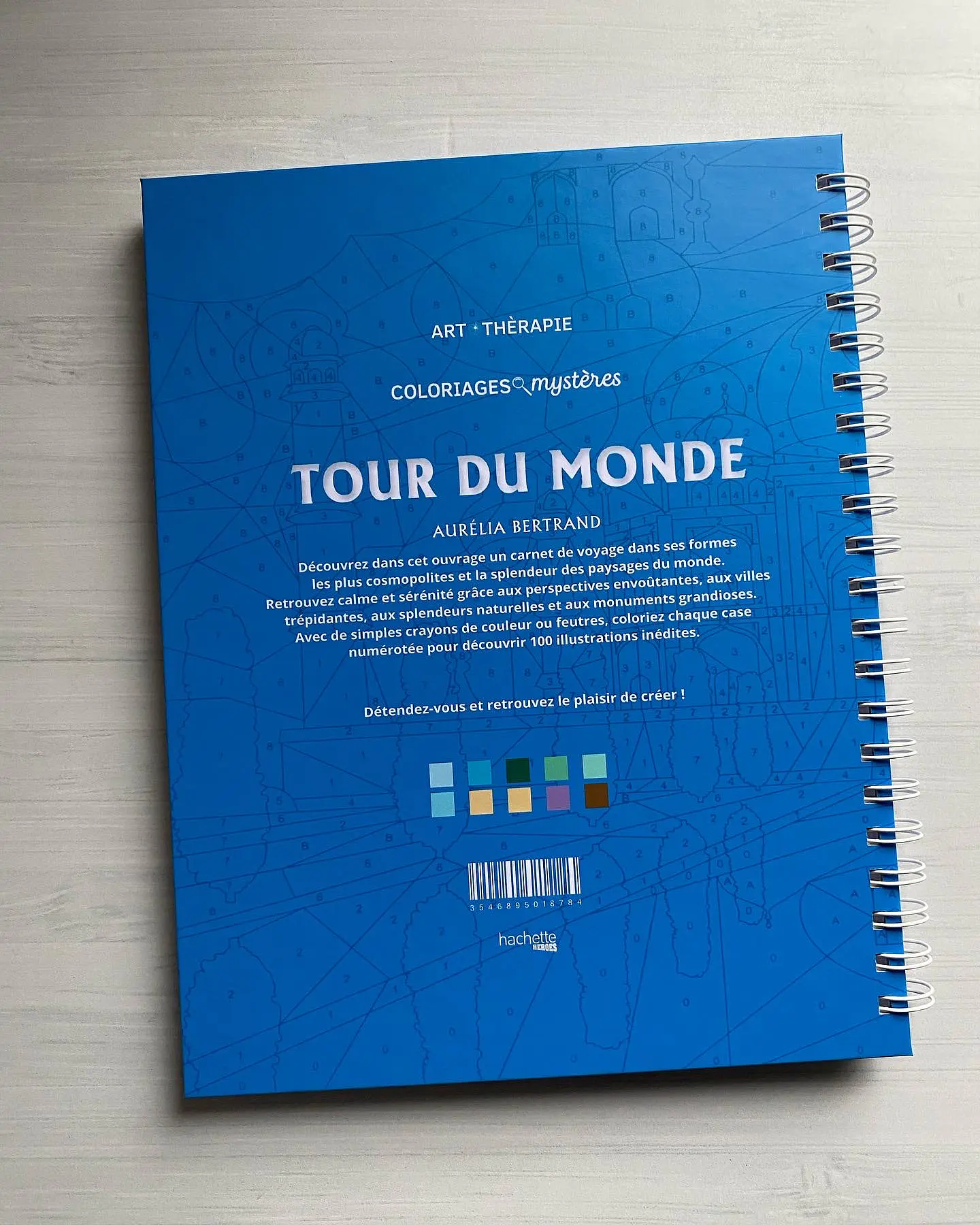 Libro para colorear “ Tour du Monde -  Vuelta al Mundo