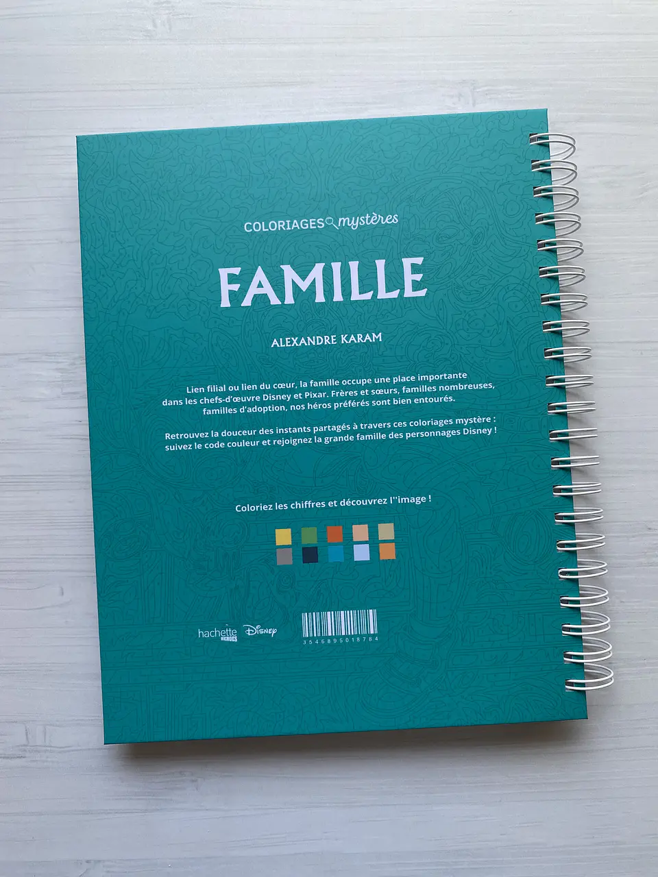 Libro para colorear “Famille - Familia” 12