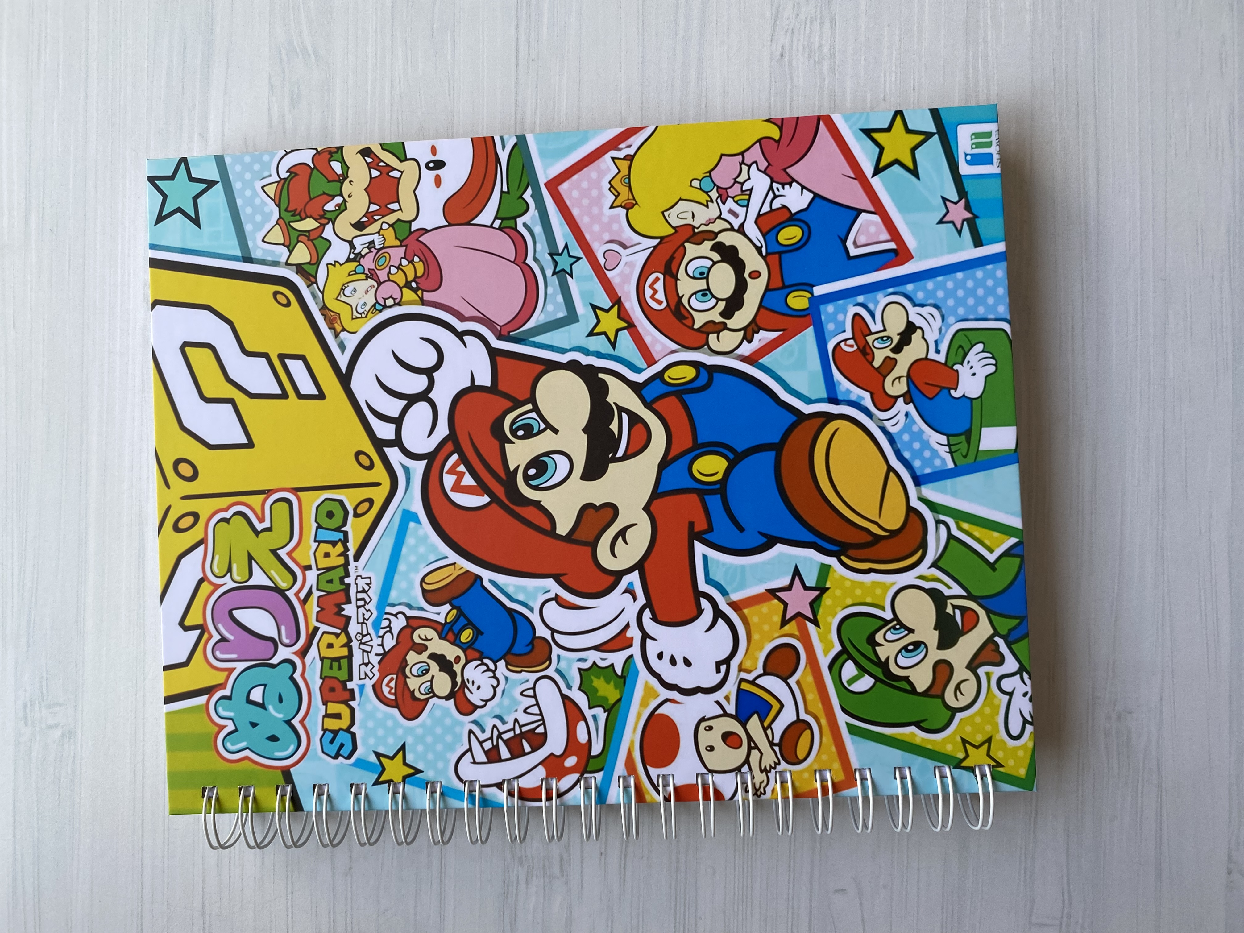 Libro para colorear “Mario Bros”
