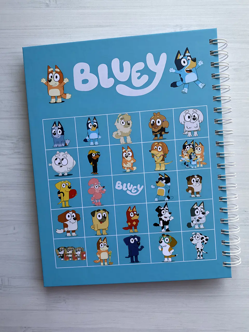 Libro para colorear “Bluey” (100 imágenes) 10