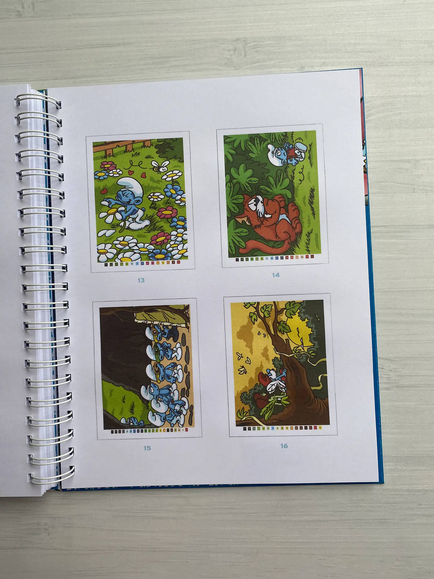 Libro para colorear “Los pitufos” 6