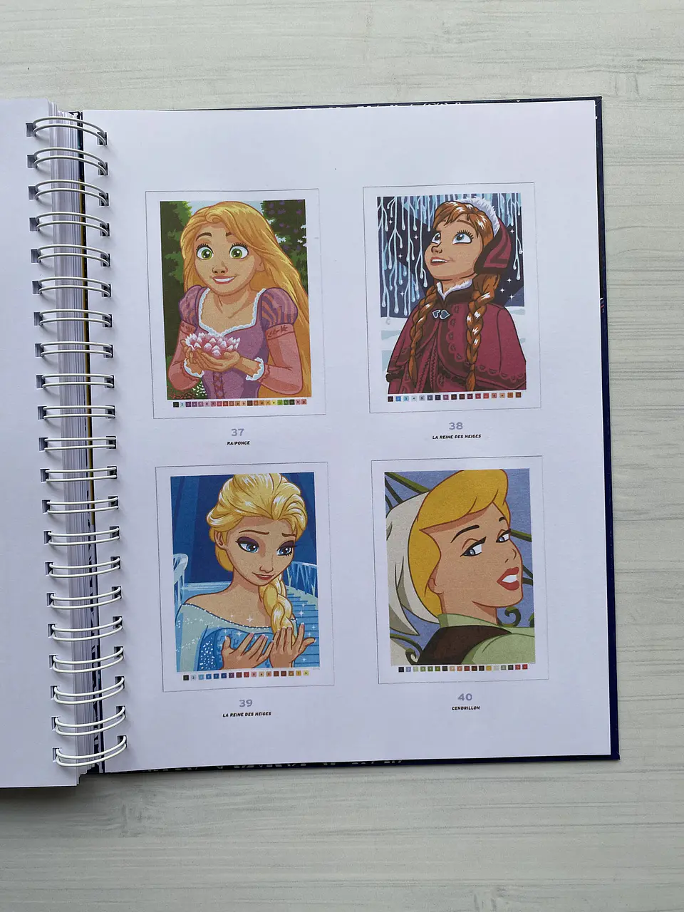 Libro para colorear “Lo mejor de heroínas” 7