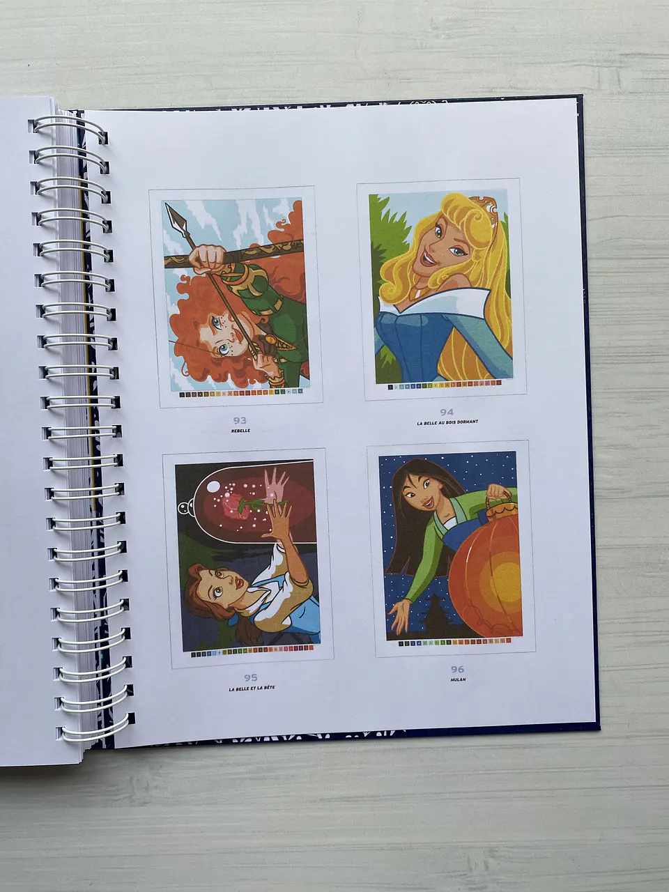 Libro para colorear “Lo mejor de heroínas” 9