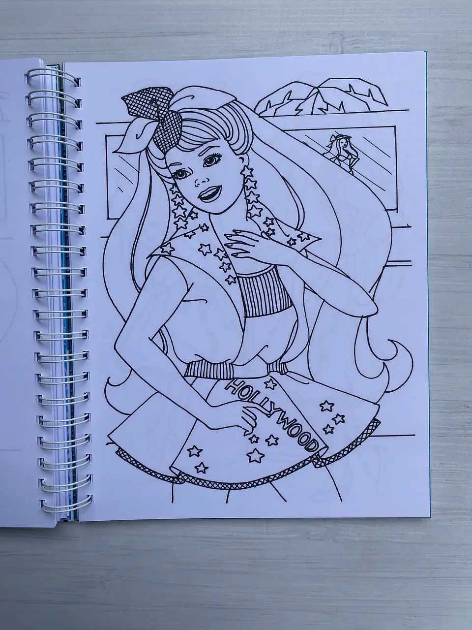 Libro para colorear “Barbie” 4