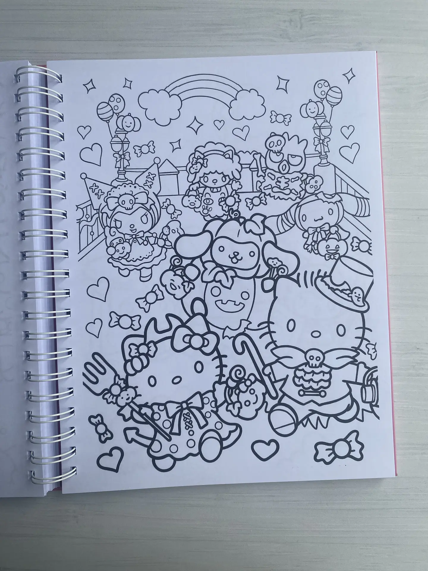 Libro para colorear “Sanrio” 9