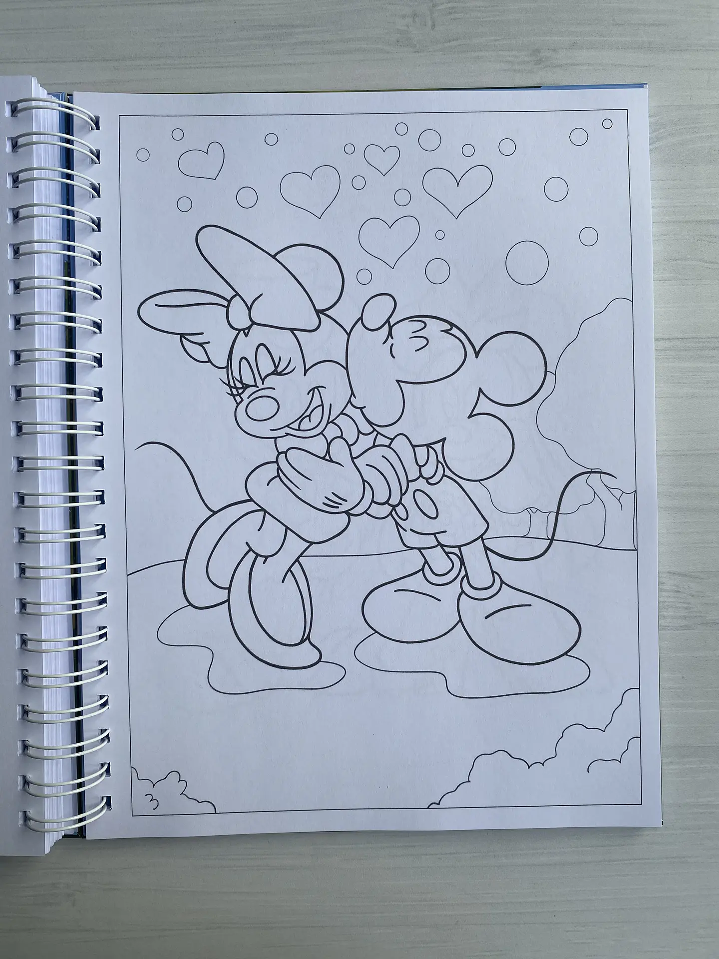 Libro para colorear “Mickey y sus amigos” 6