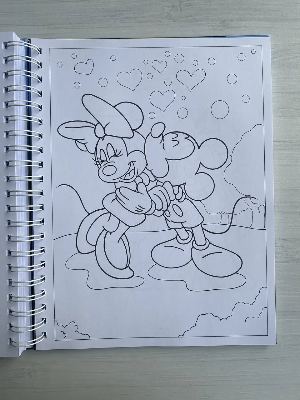 Libro para colorear “Mickey y sus amigos” 6