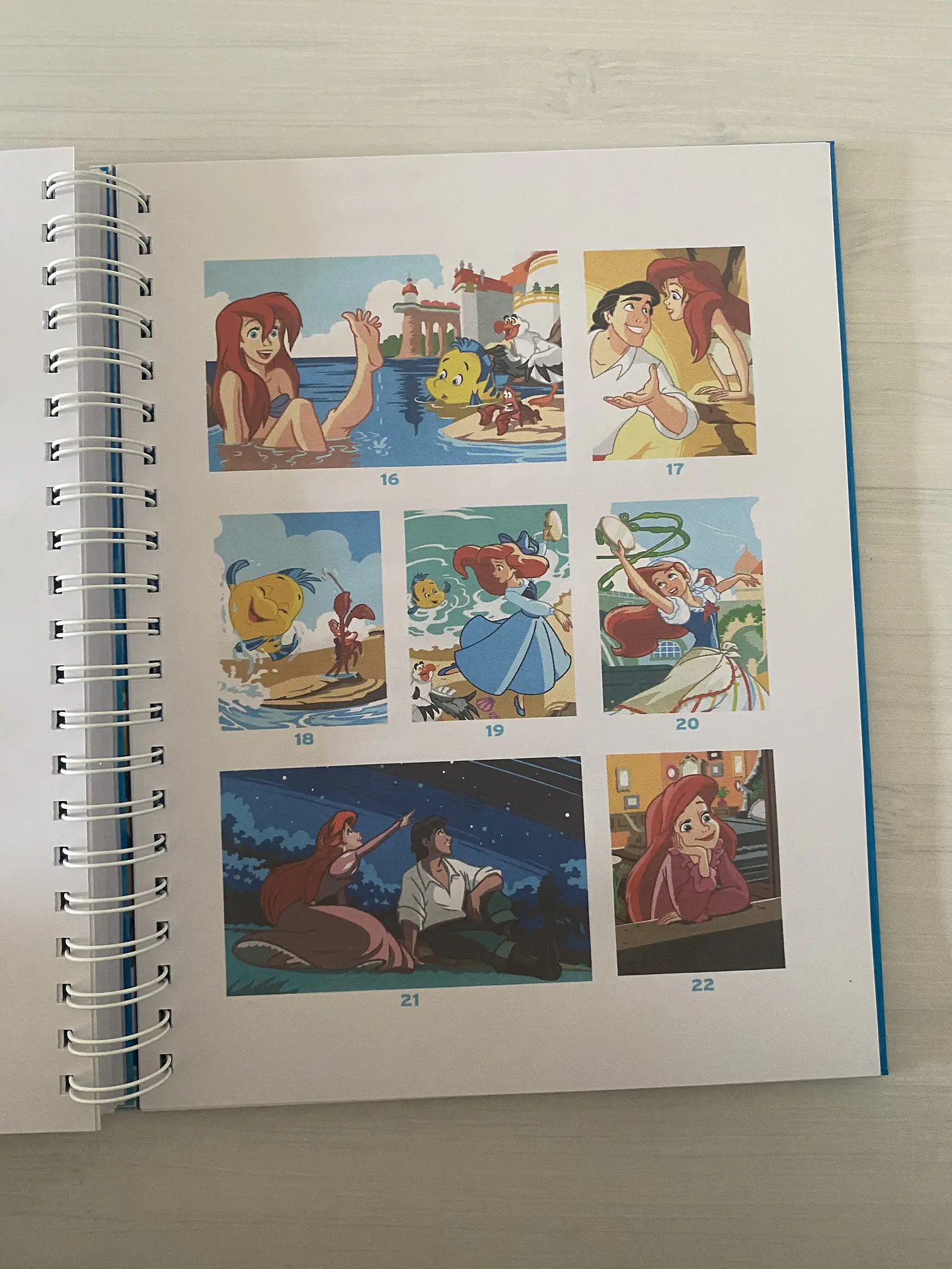 Libro para colorear “Especial de la película: La Sirenita” 6
