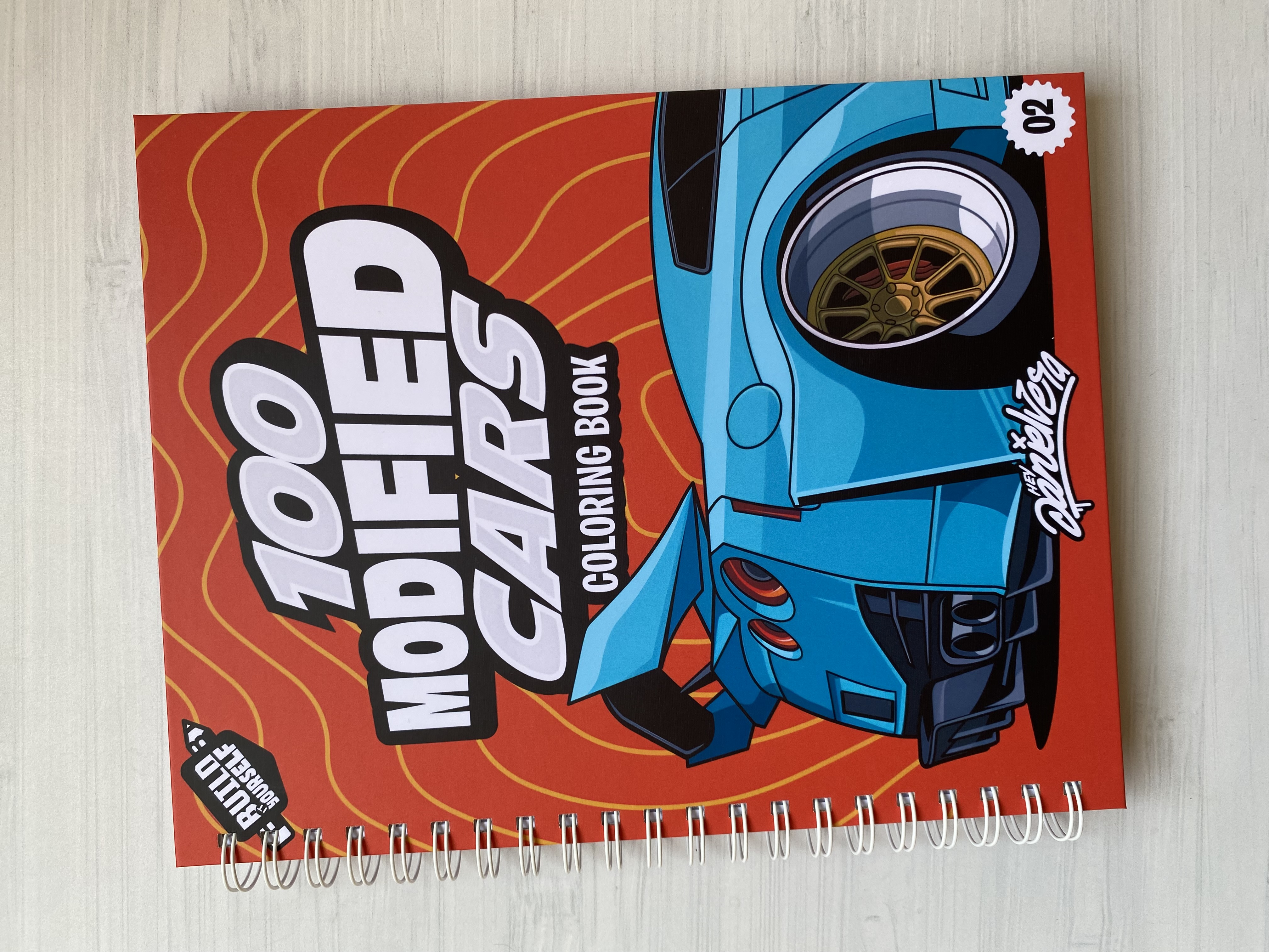 Libro para colorear “100 Modified Cars - 100 autos modificados”