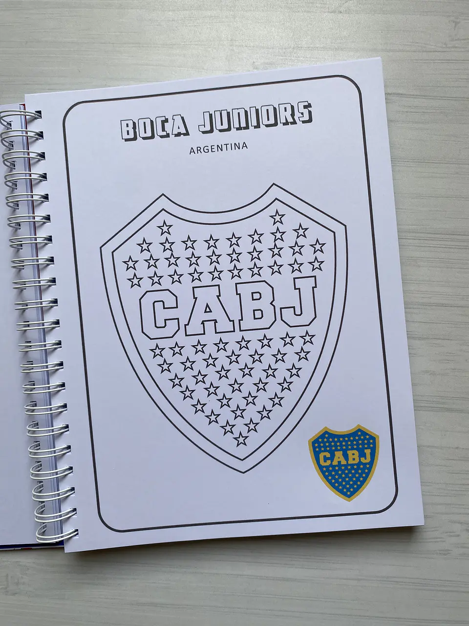 Libro para colorear “Escudos del futbol Mundial” 5