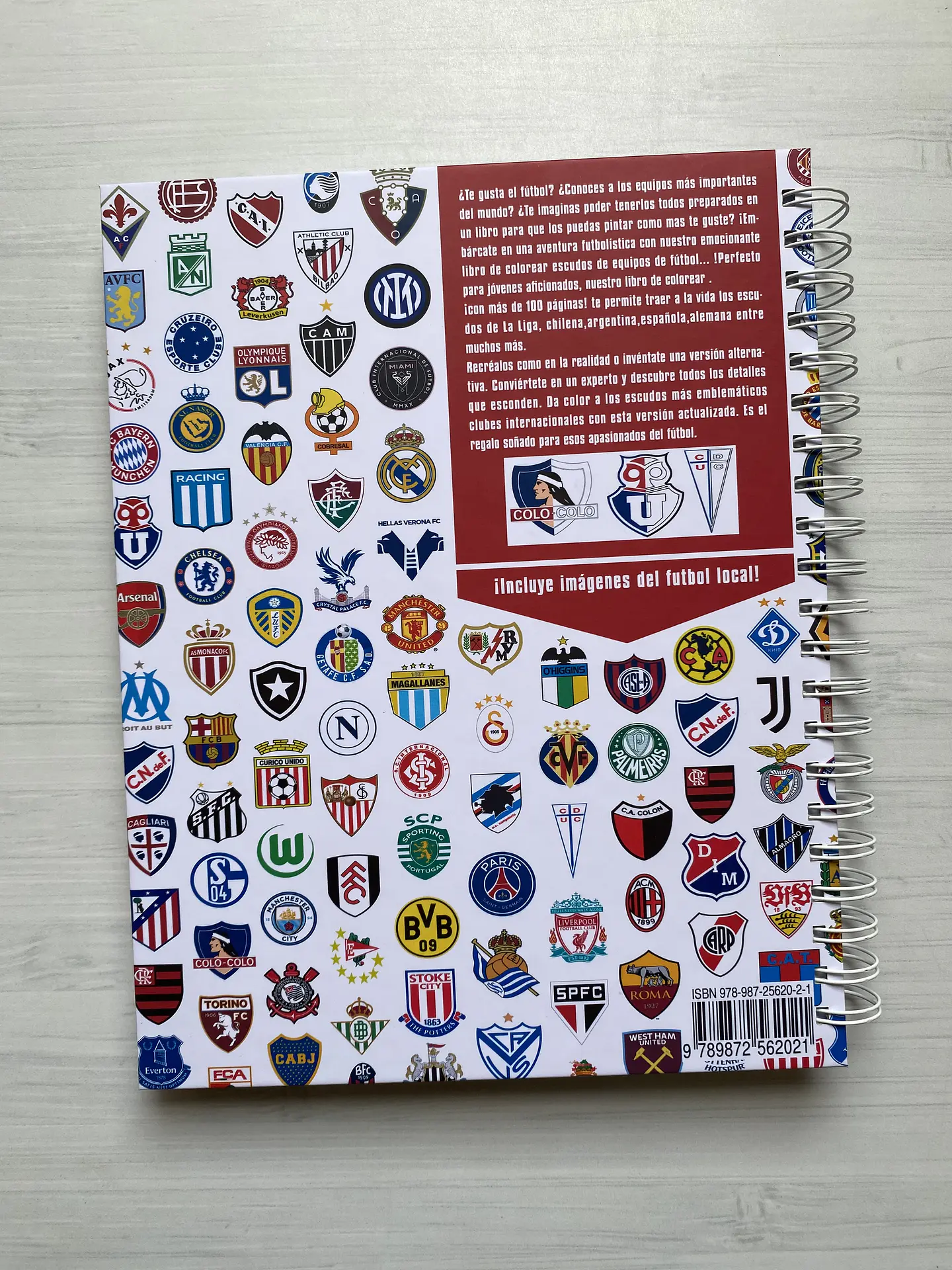 Libro para colorear “Escudos del futbol Mundial” 24