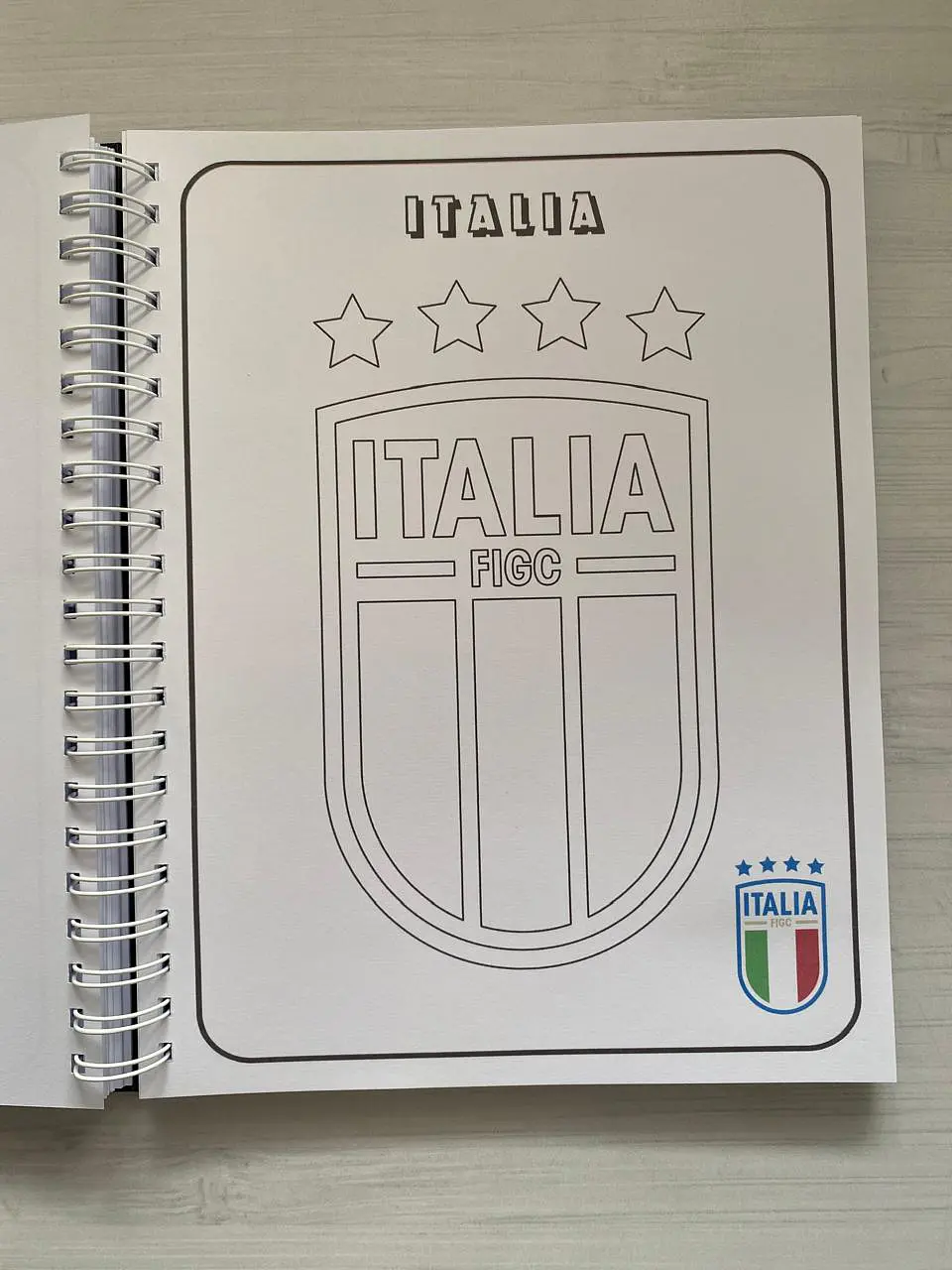Libro para colorear “Escudos de los equipos de la copa mundial de la FIFA” 8