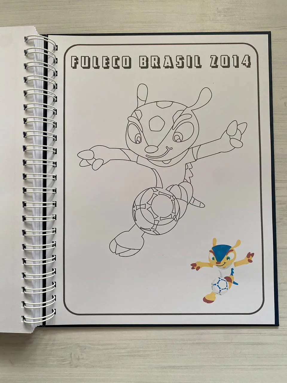 Libro para colorear “Escudos de los equipos de la copa mundial de la FIFA” 18