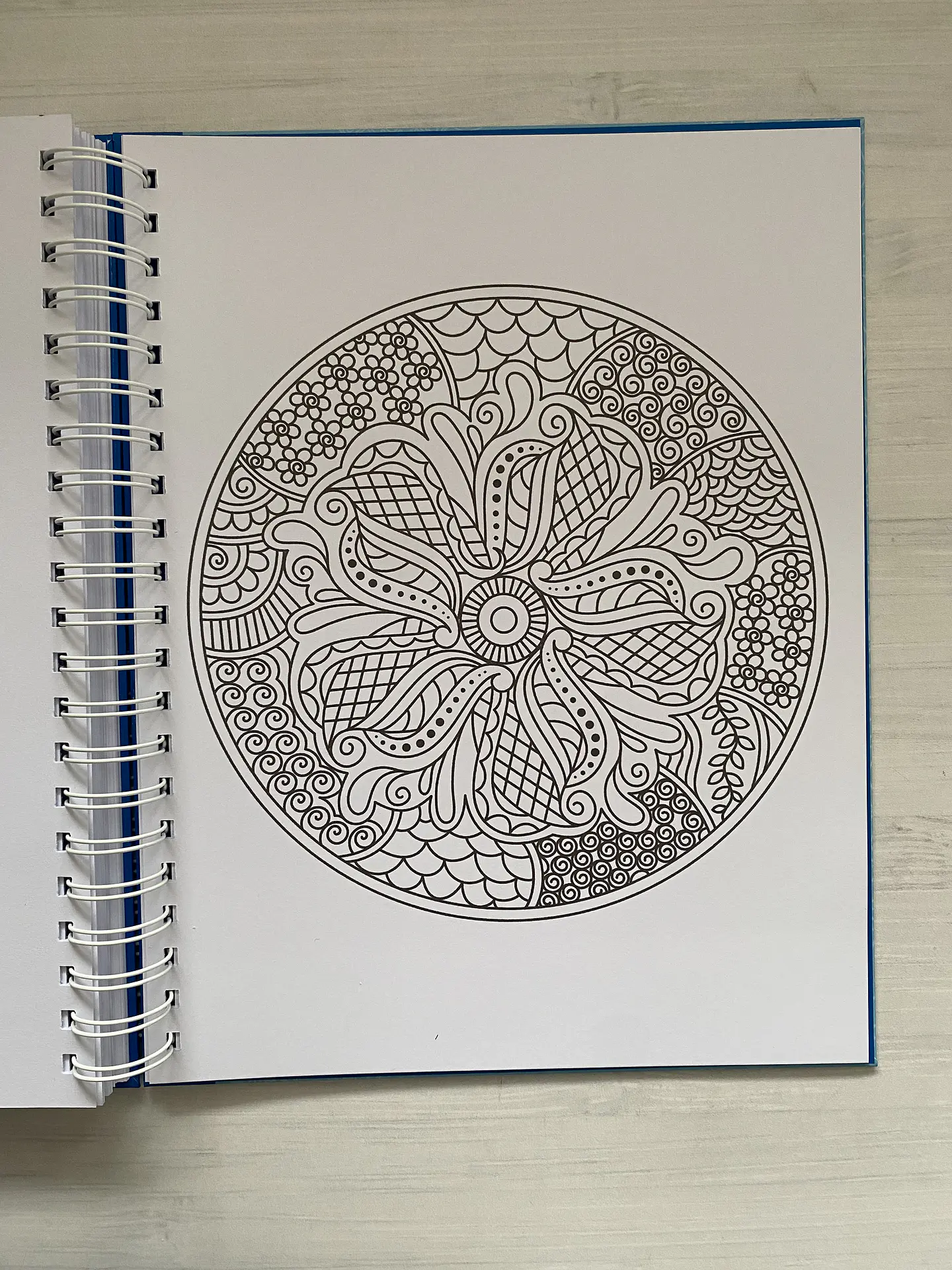 Libro para colorear “ Mandala