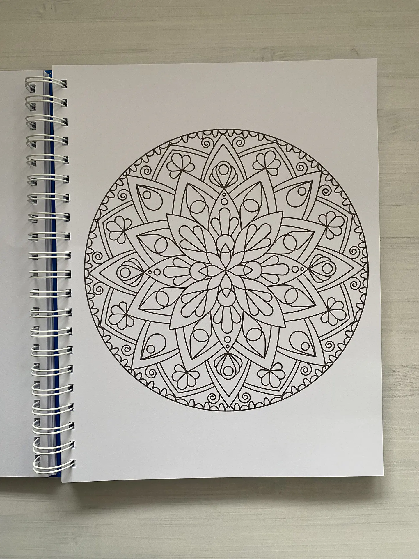 Libro para colorear “ Mandala