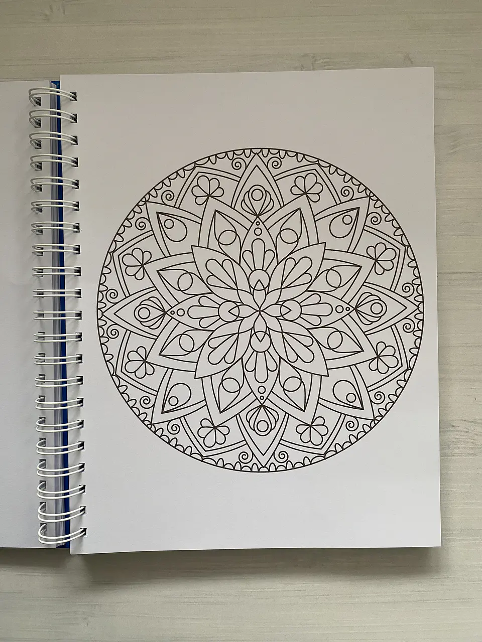 Libro para colorear “ Mandala