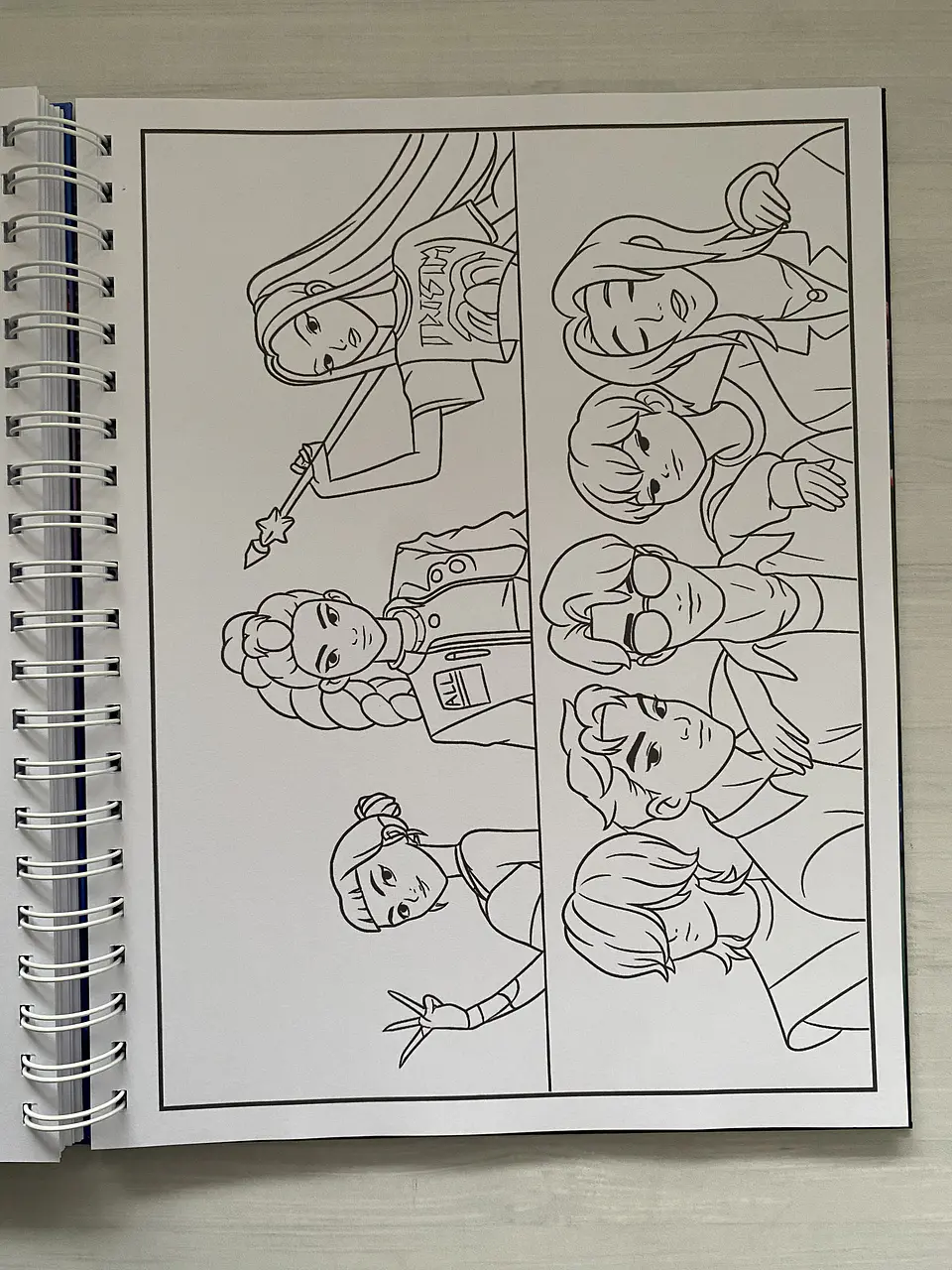 Libro para colorear “KPop Demon Hunters” 9
