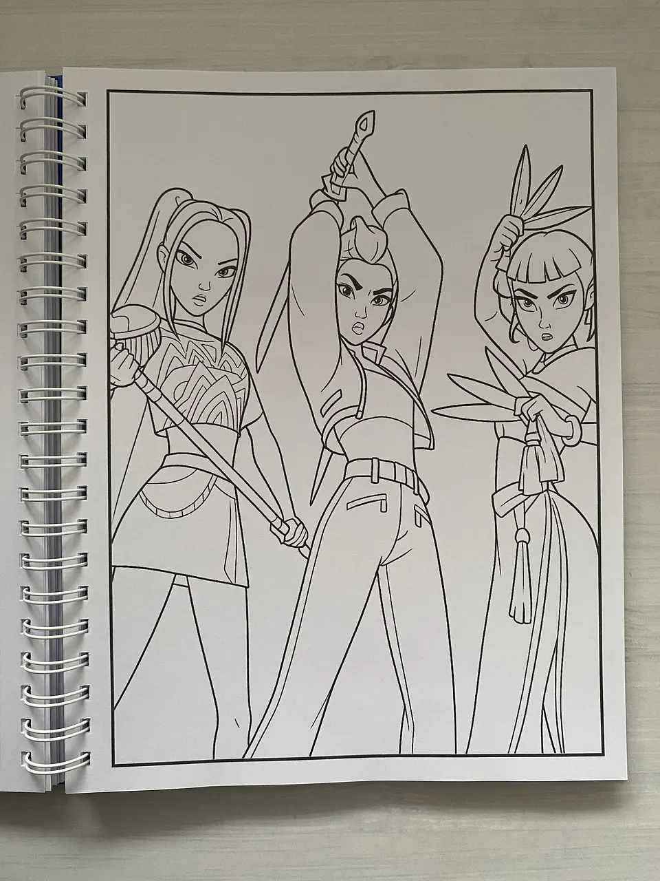 Libro para colorear “KPop Demon Hunters” 11