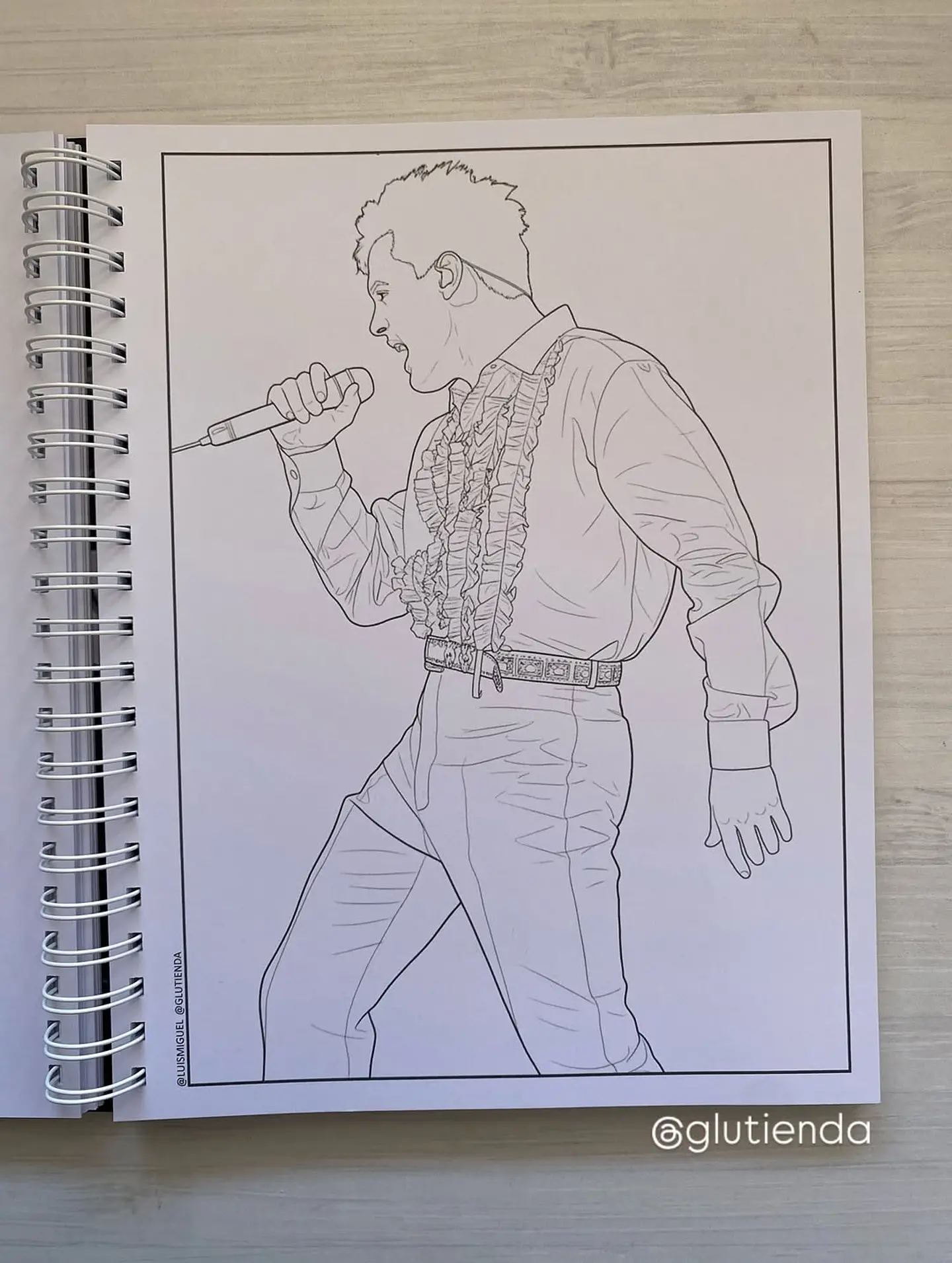 Libro para colorear Luis Miguel 11