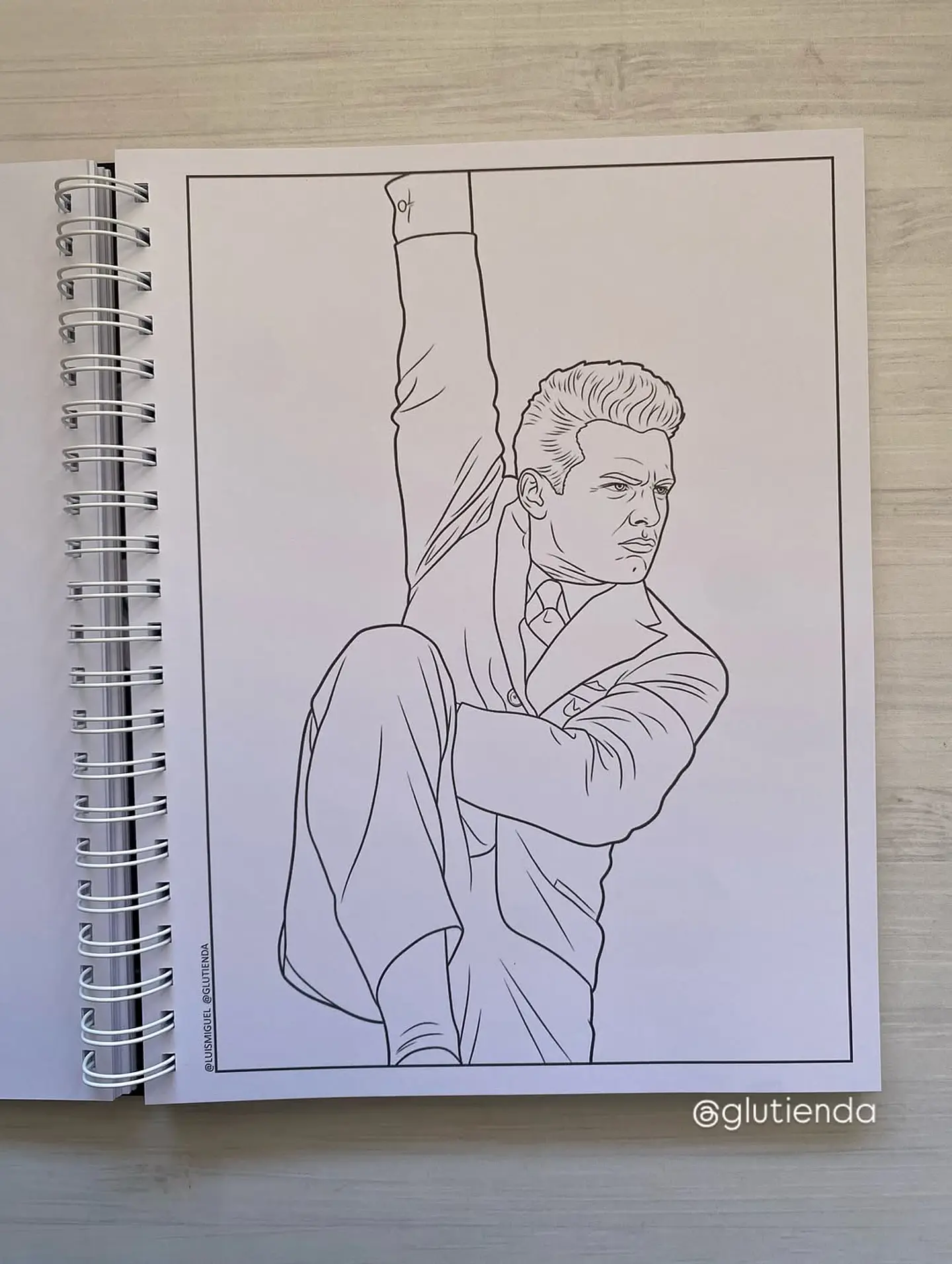Libro para colorear Luis Miguel 15