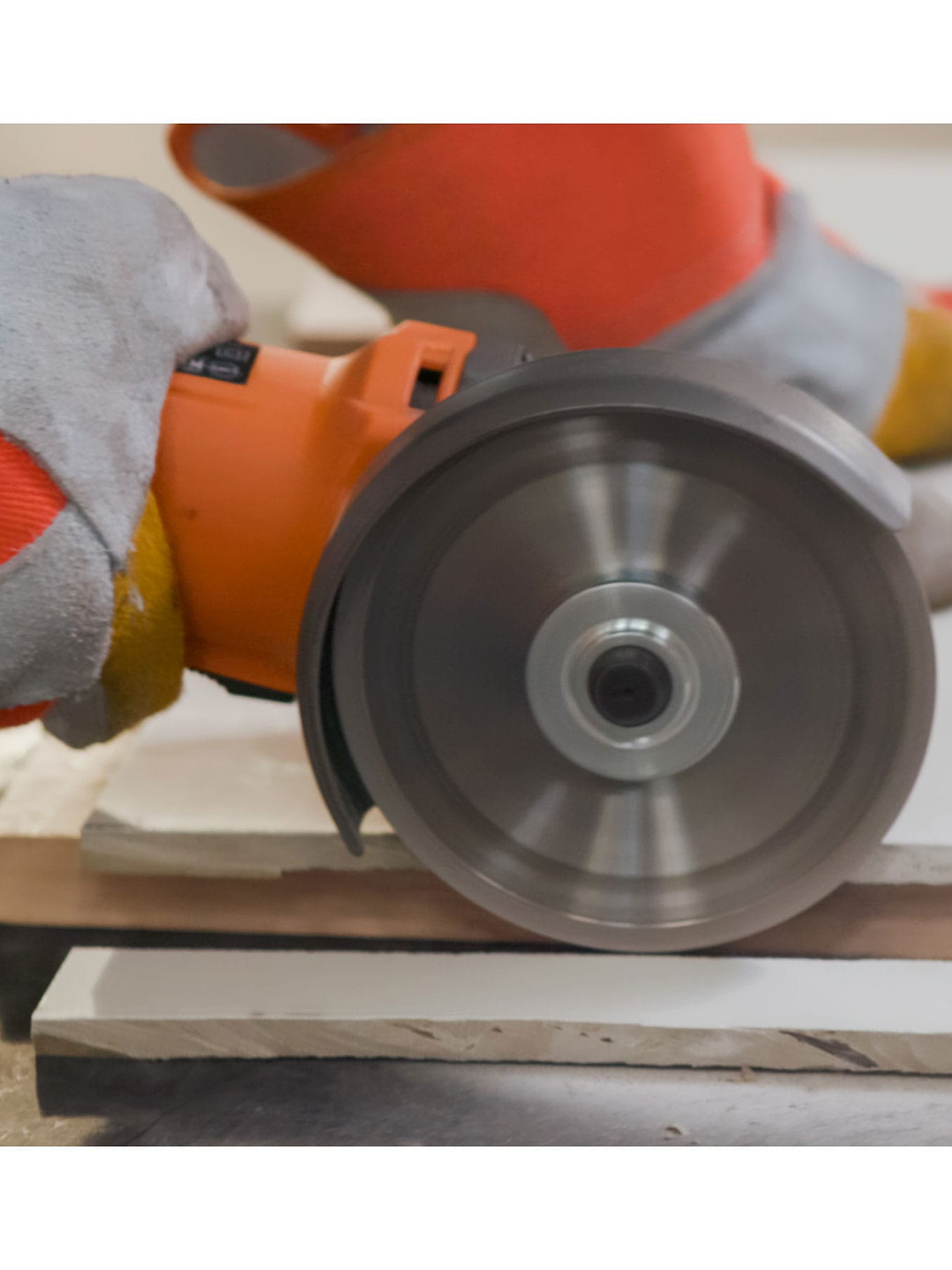 Esmeriladora angular 4-1/2