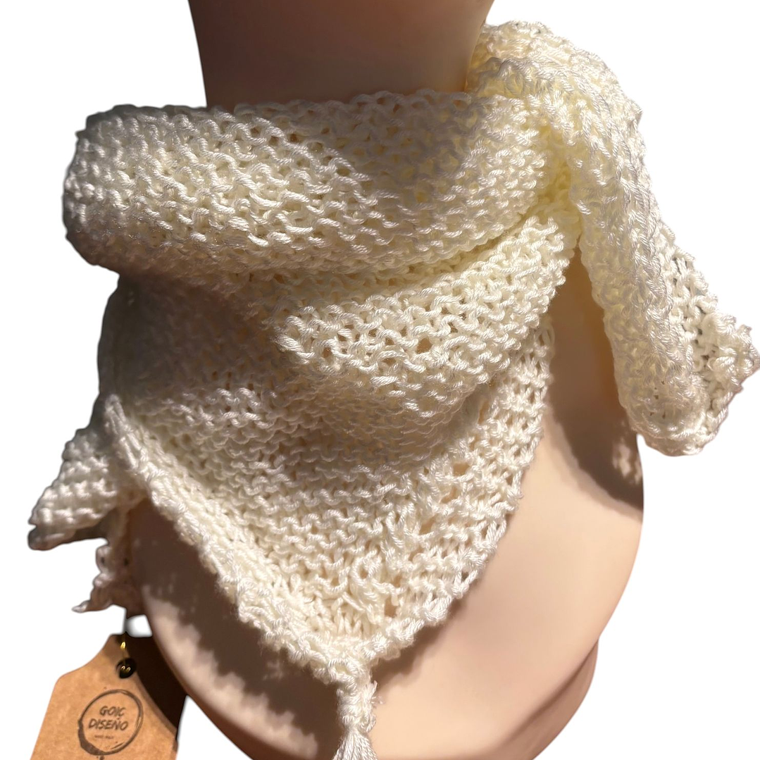 CUELLO DE LANA TEJIDO A MANO DISEÑO EXCLUSIVO 2