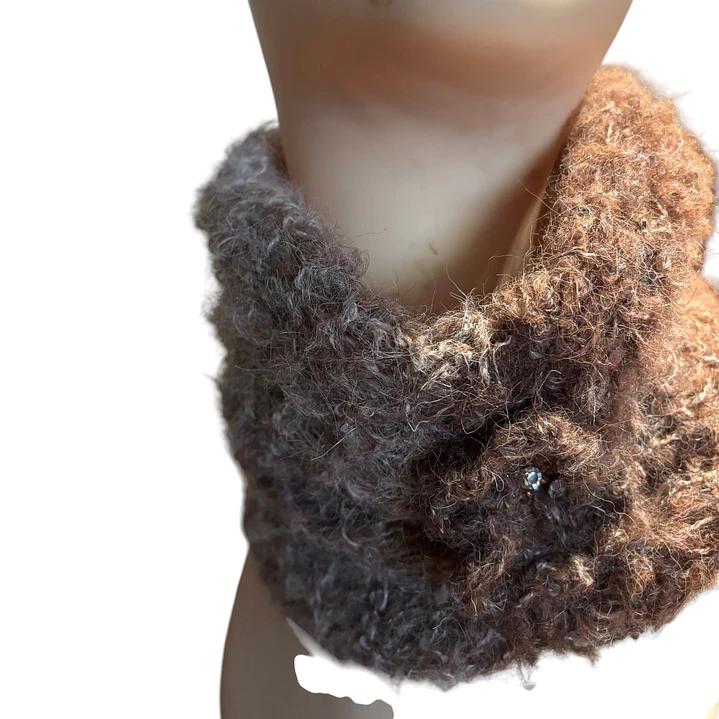 CUELLO DE LANA MOHAIR HECHO A MANO DISEÑO EXCLUSIVO 2
