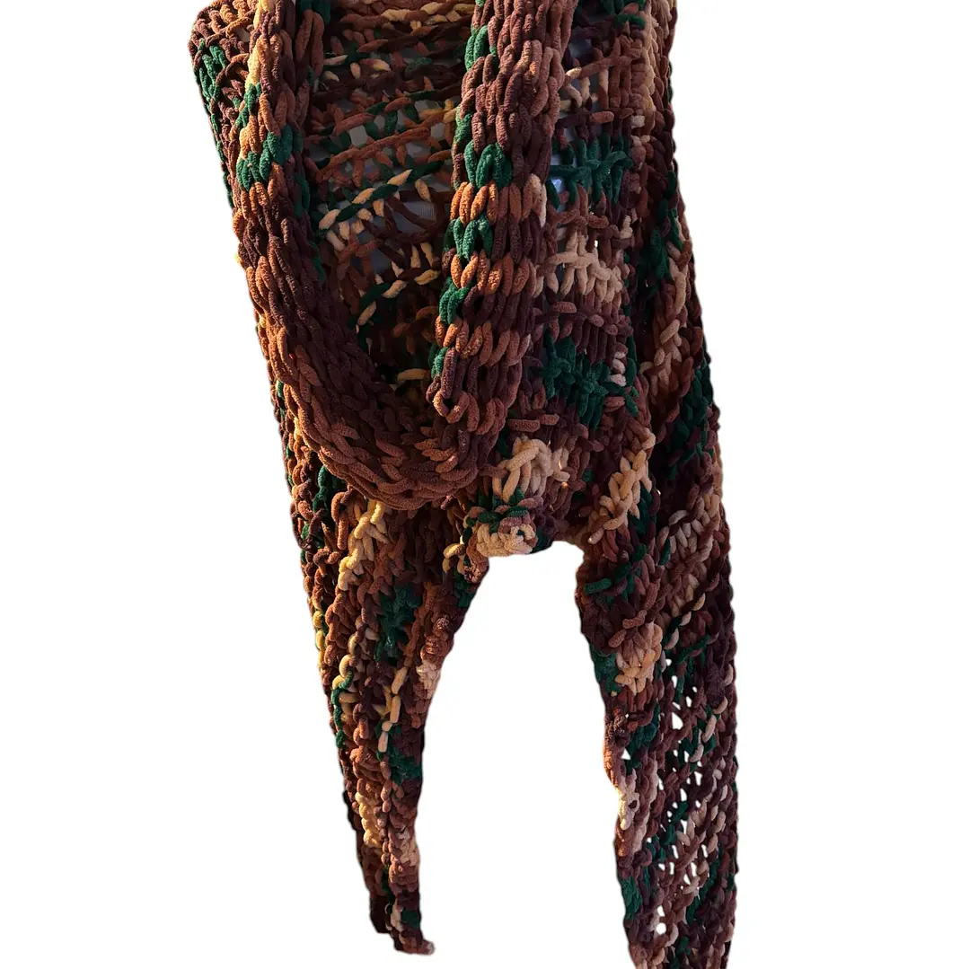 PONCHO TEJIDO A MANO DISEÑO EXCLUSIVO 3