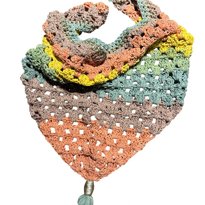 CUELLO DE LANA TEJIDO A MANO DISEÑO EXCLUSIVO 1
