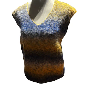 CHALECO DE LANA TEJIDO A MANO DISEÑO EXCLUSIVO
