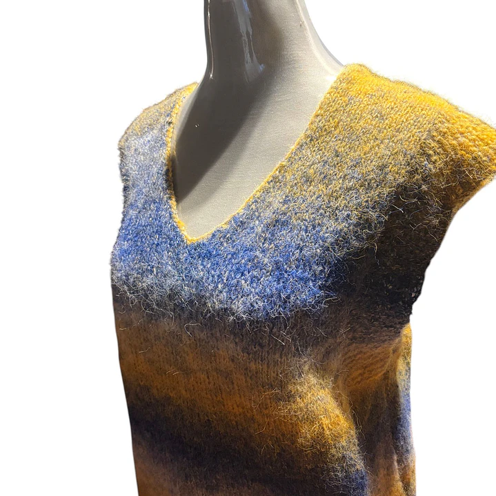 CHALECO DE LANA TEJIDO A MANO DISEÑO EXCLUSIVO 2