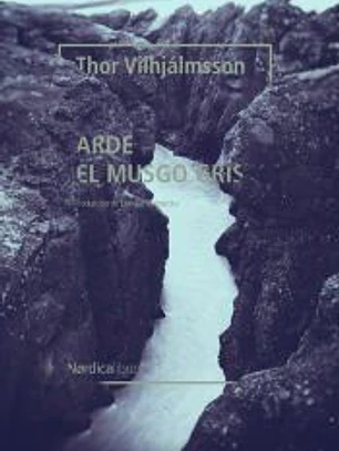 Arde el musgo gris