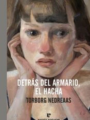 Detrás del armario, el hacha