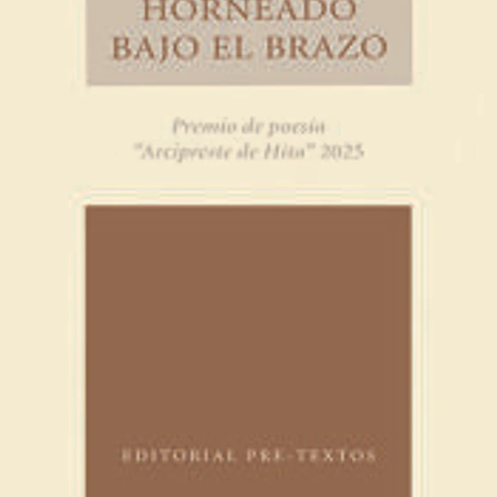Pan recién horneado bajo el brazo 1