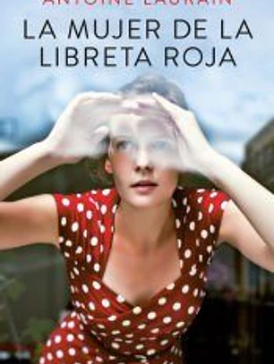 La mujer de la libreta roja
