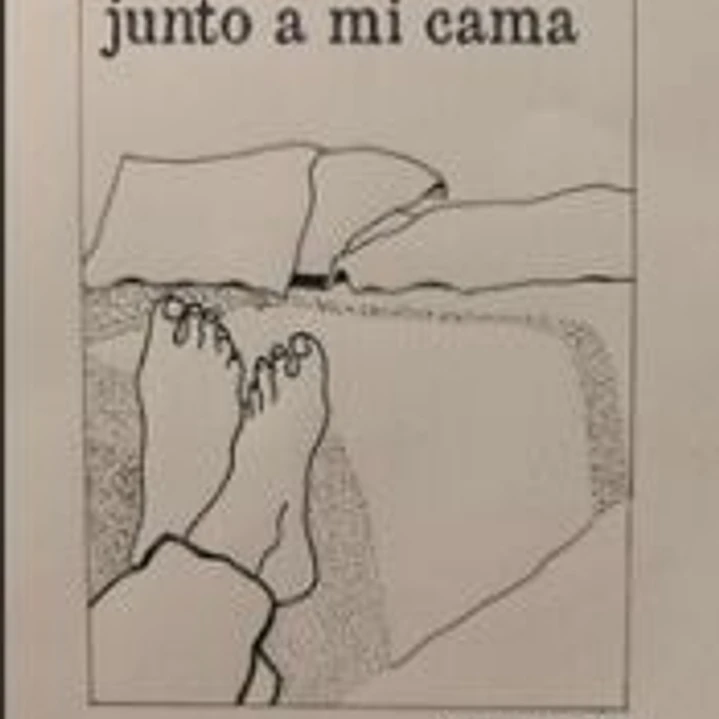 OLVIDASTE ESTO JUNTO A MI CAMA 1