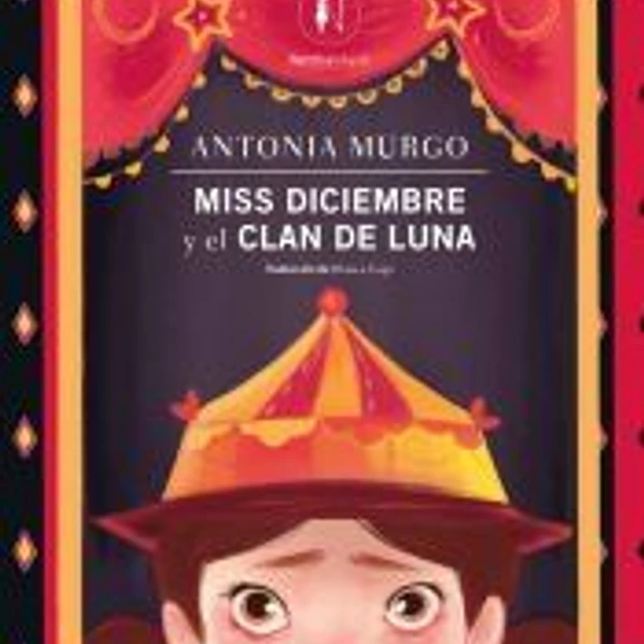 Miss Diciembre y el clan de Luna 1