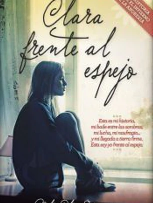 Clara frente al espejo