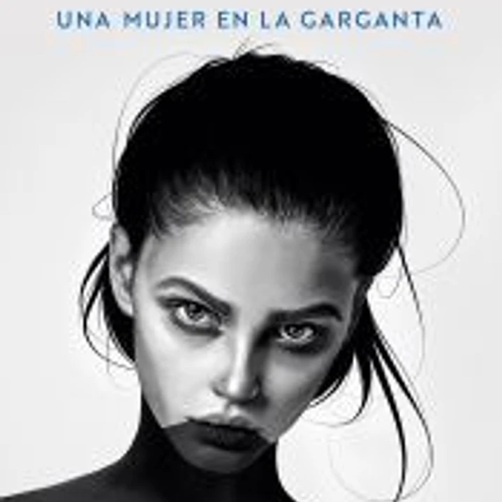 Una mujer en la garganta 1